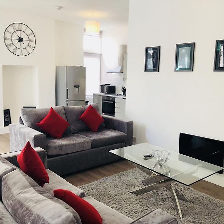 Spacious & Modern 2 Bed Apartment At Knightsbridge Londra Dış mekan fotoğraf