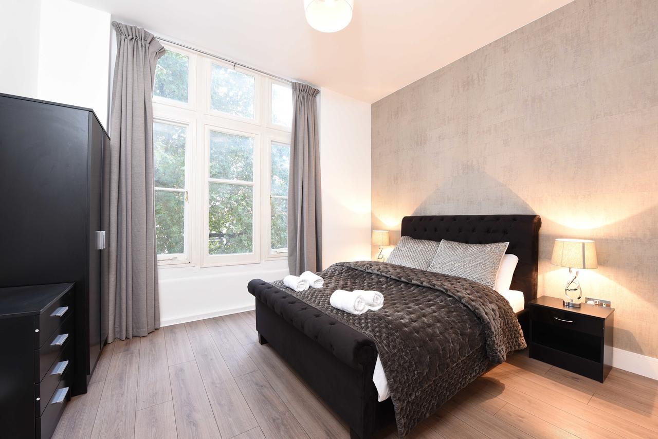 Spacious & Modern 2 Bed Apartment At Knightsbridge Londra Dış mekan fotoğraf